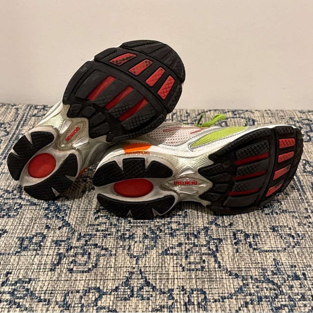 Newton Motion Stability Running Sneakers - Picture 5 of 6